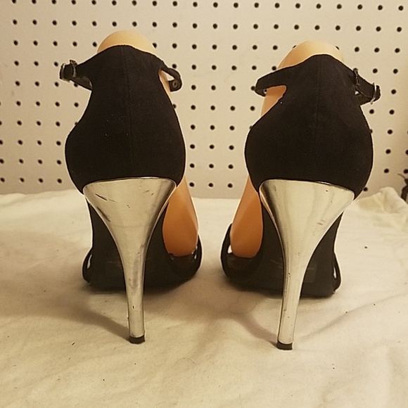 Express Black And Siver Strappy Heels. - Picture 5 of 8